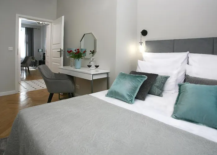 Apartment Gem By Castle