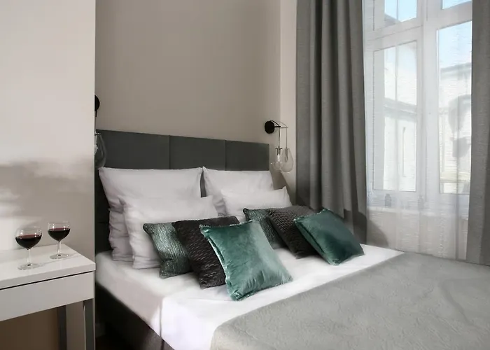 Gem By Castle Apartment