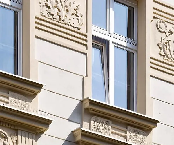 Gem By Castle Krakow